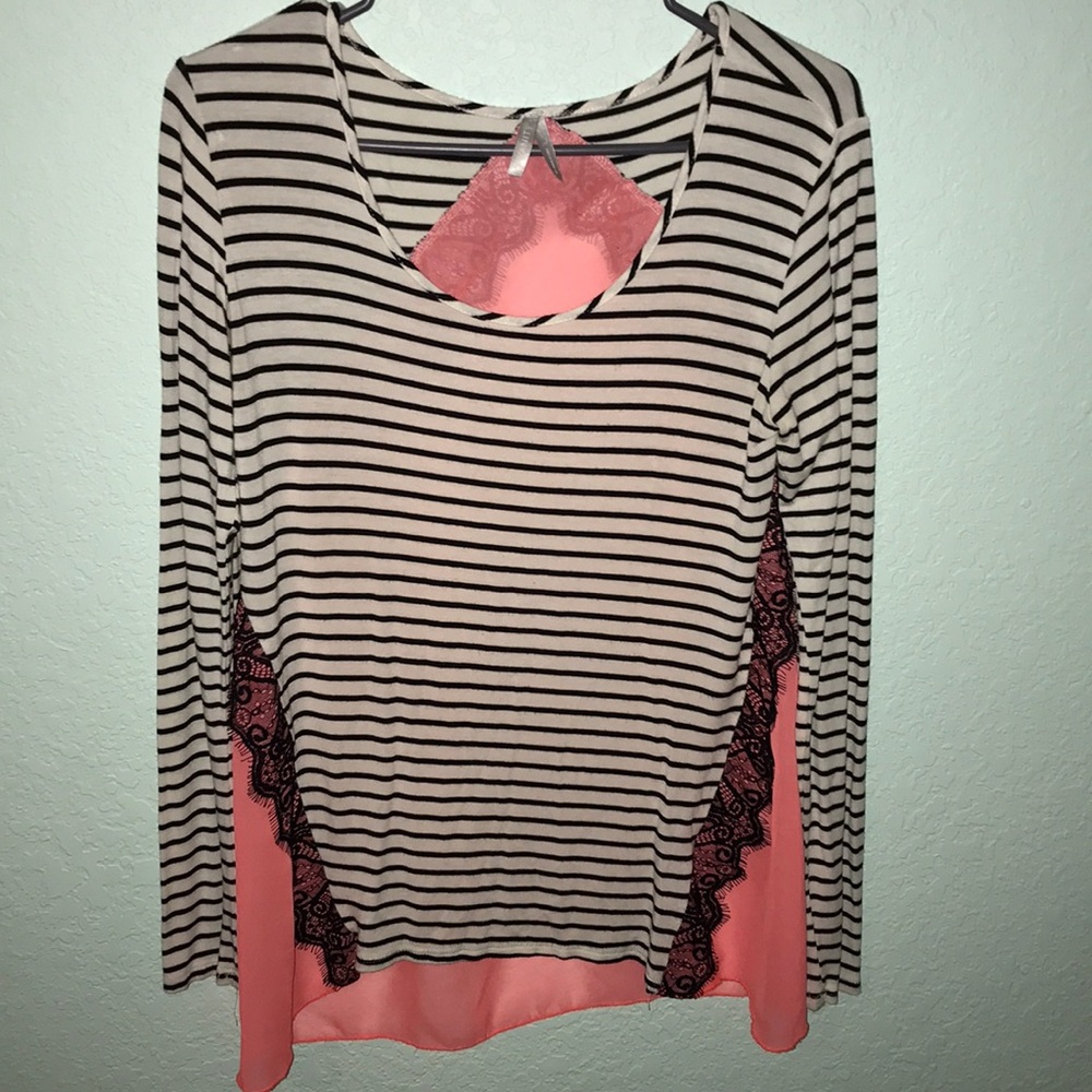Women’s Size Small Long Sleeve Shirt